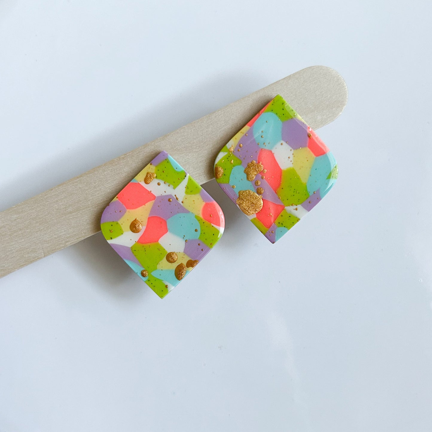 Multi-colour statement studs