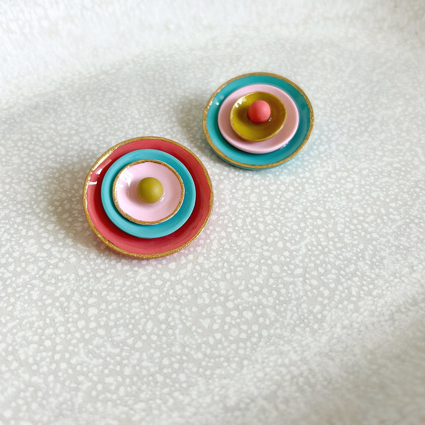 Saturn studs