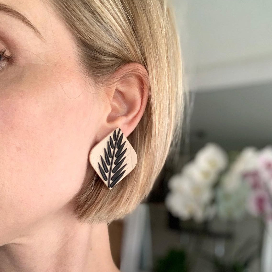 Palmera studs