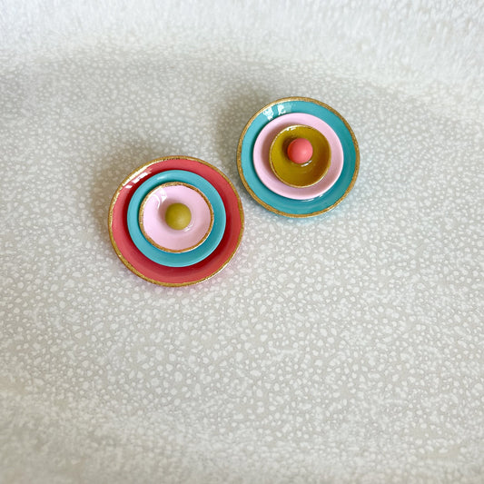 Saturn studs