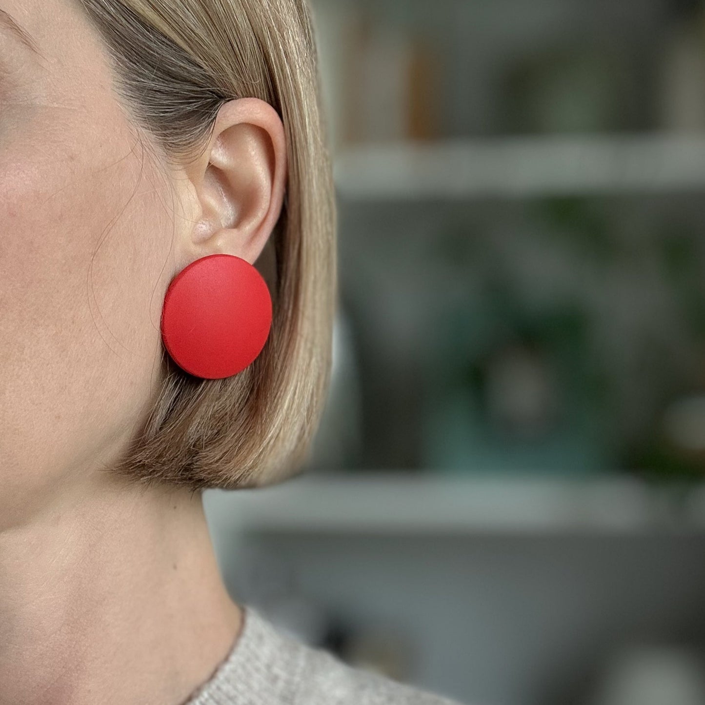 Luna studs